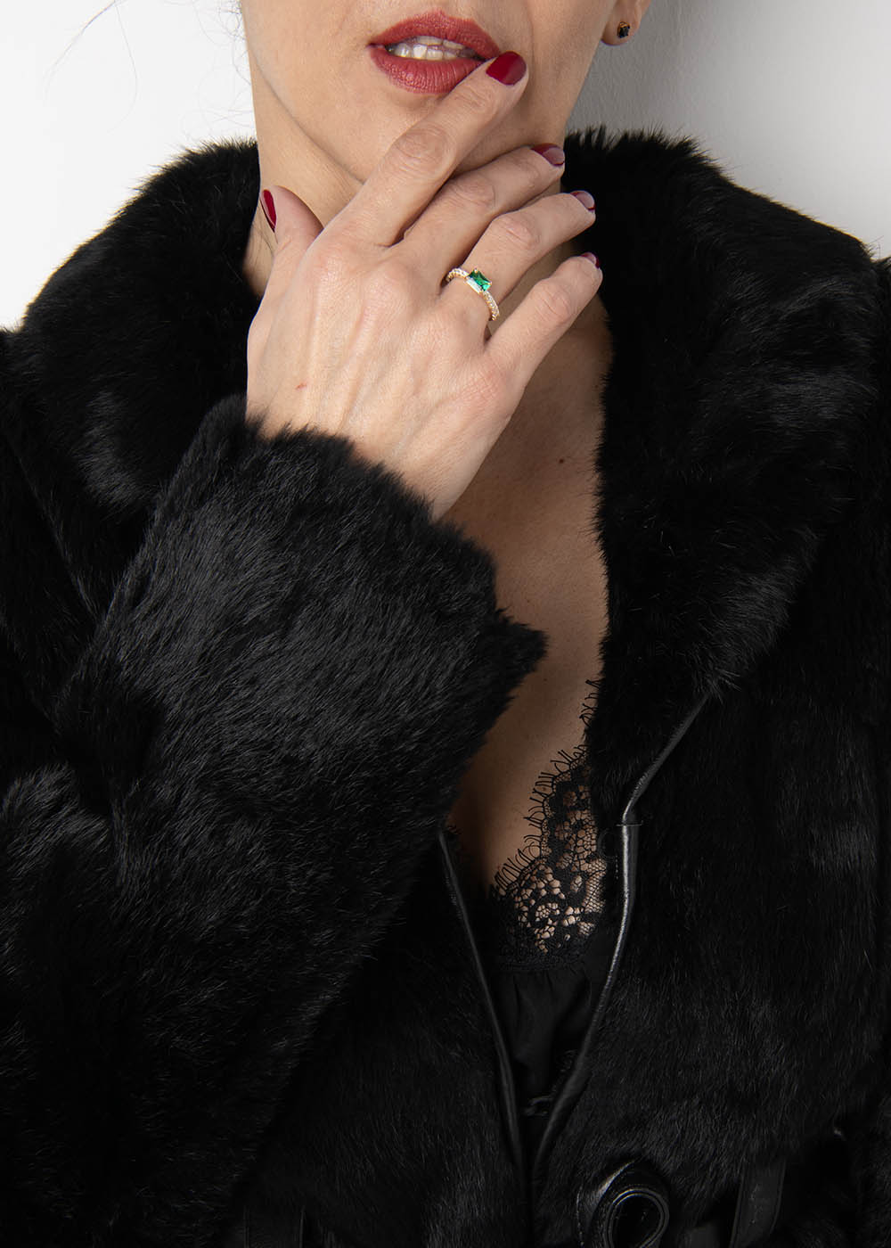 Jewelry Styling Tips for Christmas: Sparkle and Shine This Holiday Season